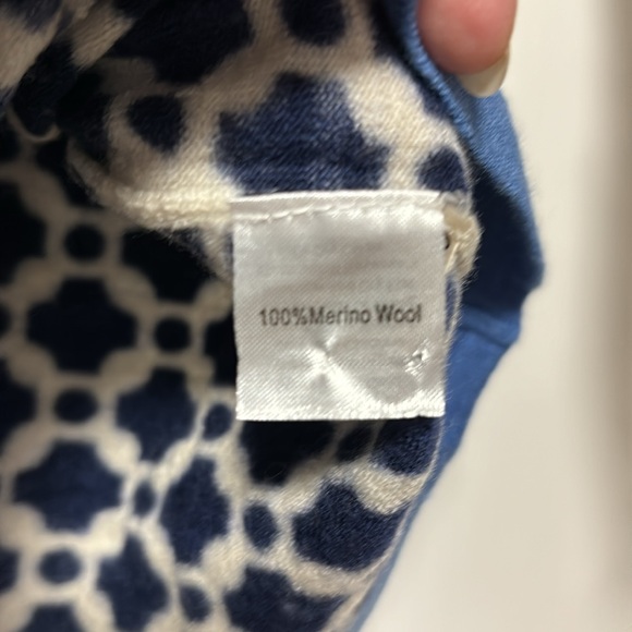 Spartina 449 sweater, size S, merino wool, lightweight, navy blue & cream color - Picture 7 of 7